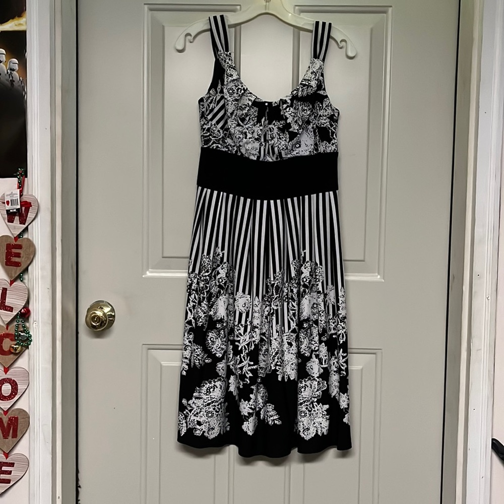 R & M Richards Tank Style Black and White Dress